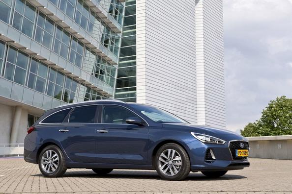 Pregled karavana Hyundai i30 Wagon tretje generacije Fotografija 9