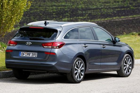 Pregled karavana Hyundai i30 Wagon tretje generacije Fotografija 2
