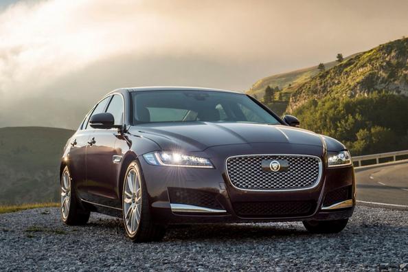 Premium limuzina Jaguar XF druge generacije