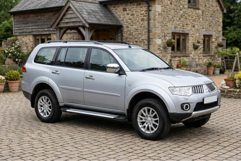 Mitsubishi Pajero Sport 2008–2015 Stranske stopnice Line (2 kosa, aluminij) Image