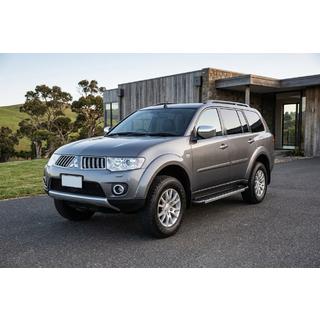 Bočne stopnice RedLine V1 (2 kosa, aluminij) Mitsubishi Pajero Sport 2008–2015 fotografija 1