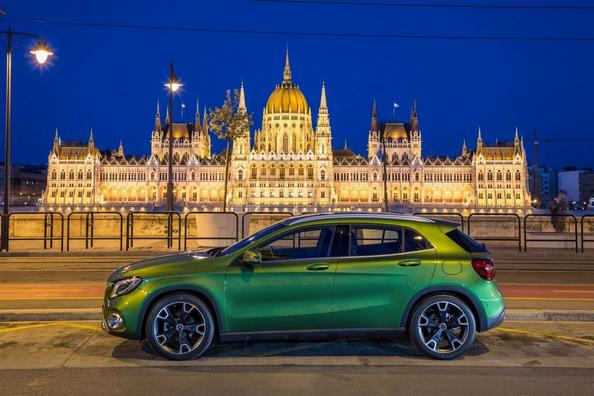 Kompaktni križanec Mercedes-Benz GLA-Class