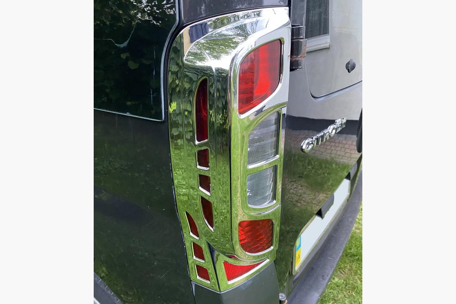 Citroen Nemo 2007–2017 Kromirana obloga za stop luči z ukrivljenim robom (2 kosa, plastika) Fotografija 9