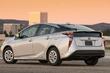 Četrta generacija hibridnega kombilimuzinskega Toyota Prius fotografija 9