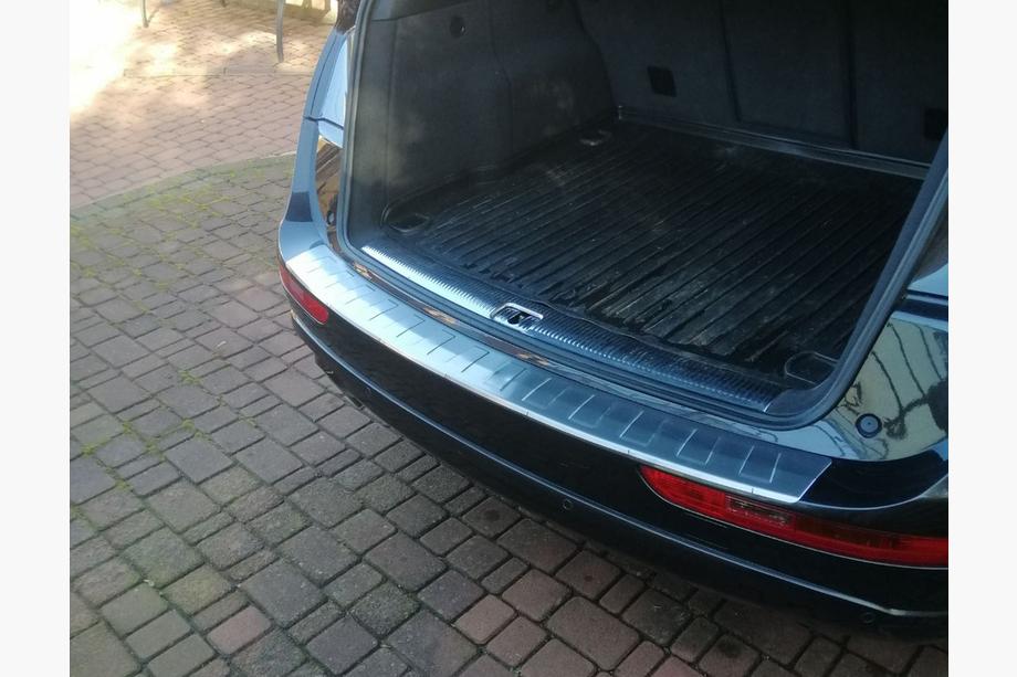 Audi Q5 2008–2017 Zaščitna letev za zadnji odbijač OmsaLine (nerjaveče jeklo) Image