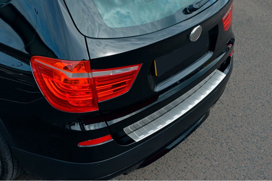 BMW X3 F25 2011–2018 Nerjaveča jeklena obloga zadnjega odbijača OmsaLine (mat) Image