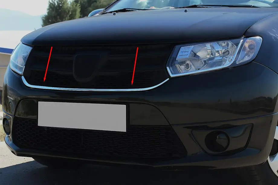 Dacia Sandero 2013–2020 Okrasna letev pod masko (1 kos, nerjavno jeklo) Fotografija 1
