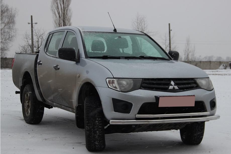 Mitsubishi L200 2006–2015 Sprednji zaščitni lok ST014 (nerjavno jeklo) Ø60/60 mm Fotografija 3
