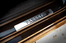 Volkswagen Passat B7 2012–2015 OmsaLine tip 1 nerjaveče letve pragov (4 kosi) fotografija 4