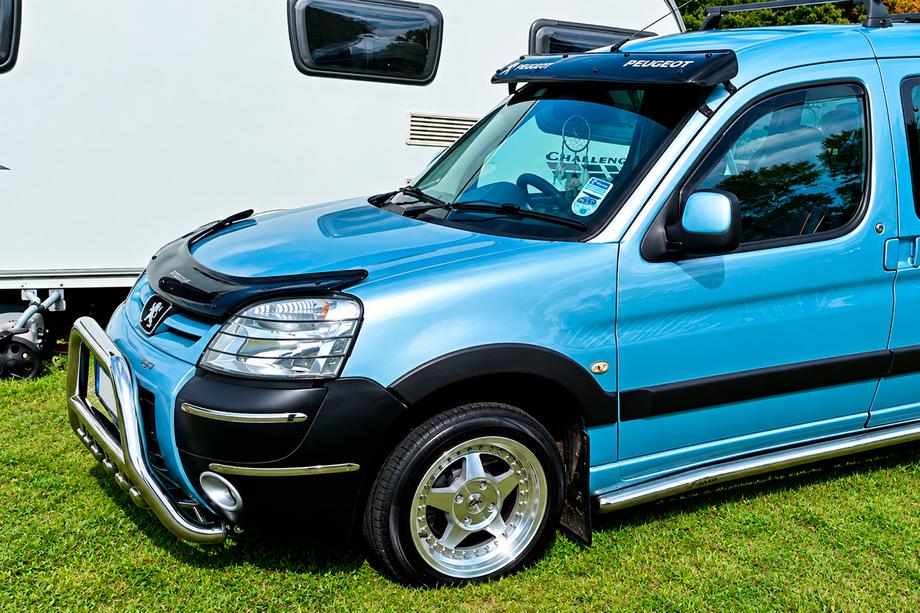 Peugeot Partner 1996–2008 Sprednji zaščitni lok WT004 (nerjavno jeklo) Fotografija 3