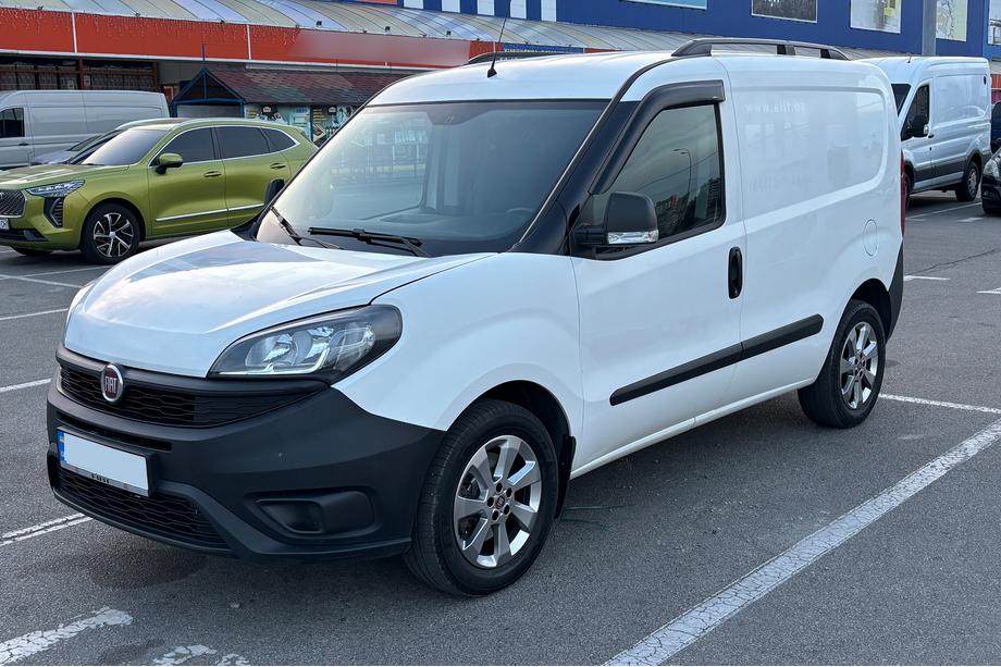 Fiat Doblo II 2010–2022 Strešne sani Skyport (črne) Maxi medosna razdalja Image