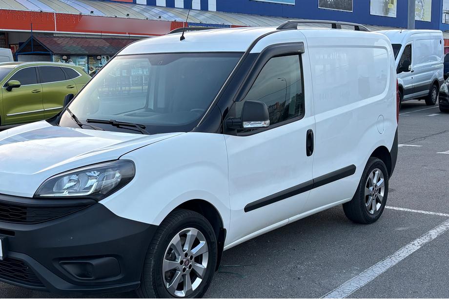 Opel Combo 2012–2018 Strešne sani Skyport (črne) Maxi medosna razdalja Image