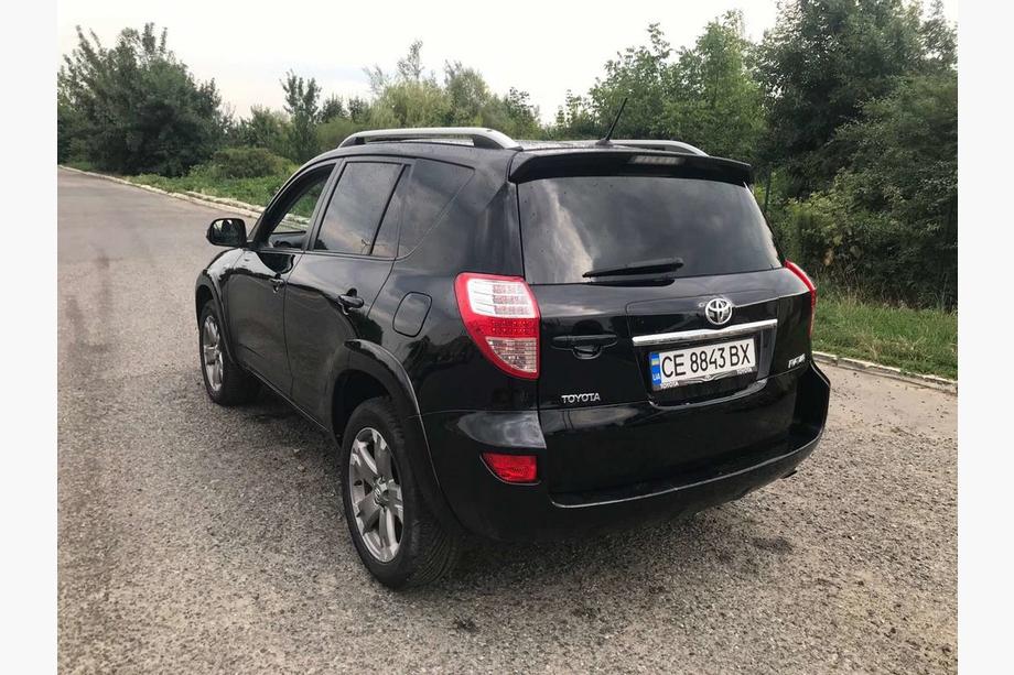 Toyota Rav 4 2006–2013 Strešni relingi Skyport (Sivi) Kratka medosna razdalja Fotografija 13