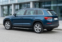 Skoda Kodiaq 2016–2023 Bočne stopnice RedLine V1 (2 kosa, aluminij) fotografija 1