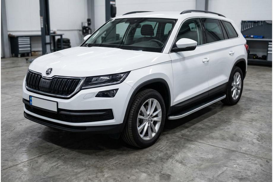 Skoda Kodiaq 2016–2023 Stranske stopnice Tayga Grey (2 kos, aluminij) Image