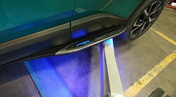 Toyota C-HR 2016–2023 Bočne stopnice Original V2 (2 kosa, aluminij) fotografija 1