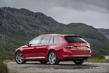 Pregled tretje generacije Skoda Superb Combi fotografija 8