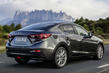 Prenovljena različica limuzine Mazda 3 fotografija 2
