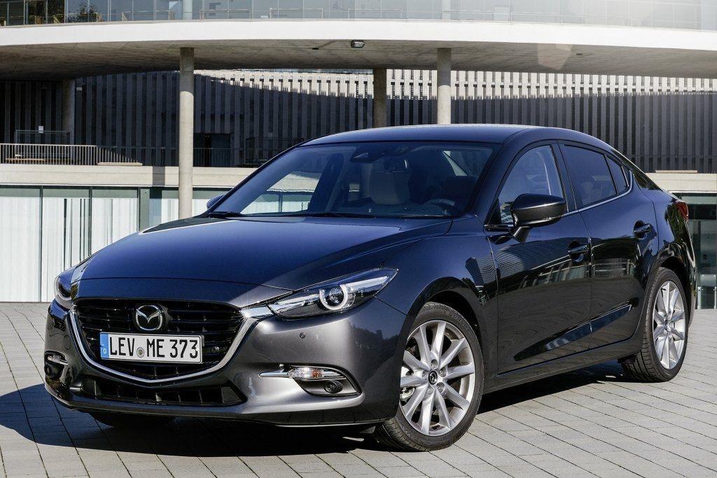 Prenovljena različica limuzine Mazda 3