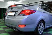 Hyundai Accent 2011–2017 Spojler Niken V2 (za lakiranje) fotografija 3