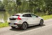Pregled terenske različice kombilimuzine Volvo V40 Cross Country fotografija 8