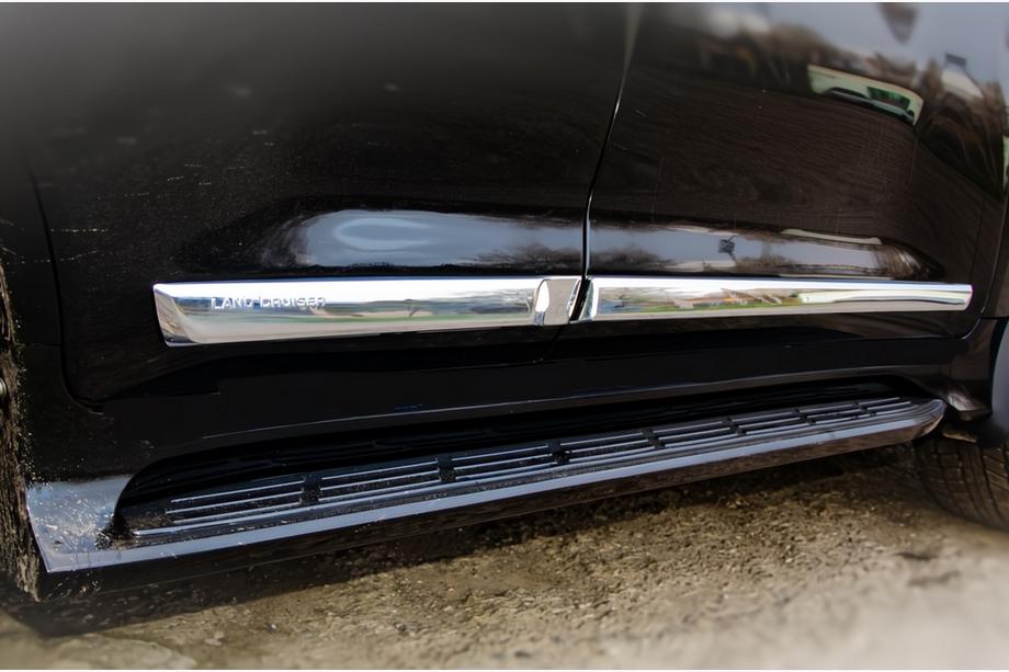 Toyota Land Cruiser 200 2007–2021 Komplet vratnih letvic (2016-2021) Fotografija 4