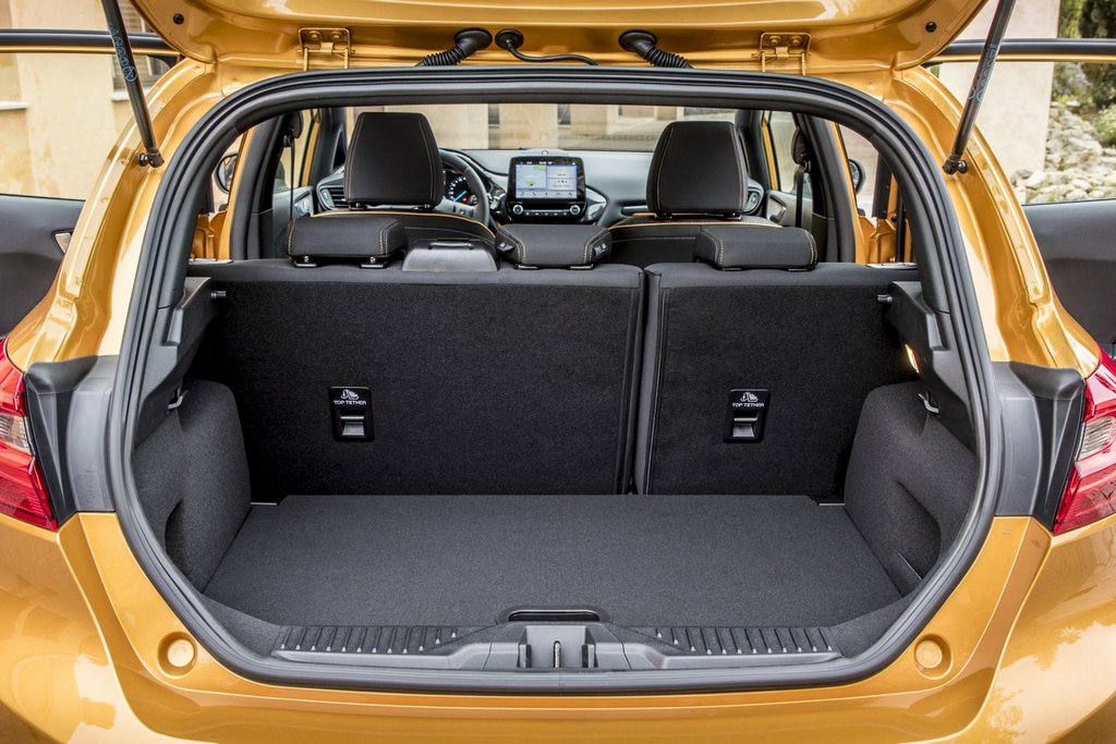 Pregled crossover različice kombilimuzine Ford Fiesta Active