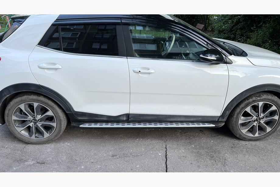 Kia Stonic 2017– Stranske stopnice – originalni dizajn (2 kosa) Fotografija 4