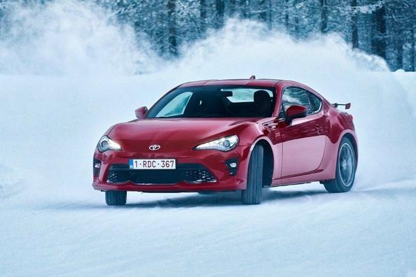 Pregled prenovljenega kupeja Toyota GT86