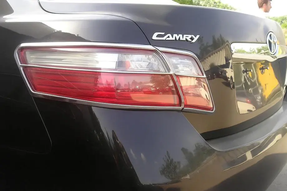 Toyota Camry 2006–2011 Pokrovi zadnjih luči (2 kosa, plastika) Image