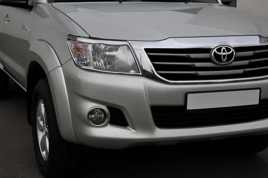 Toyota Hilux 2006–2015 Kromirane obrobe žarometov (2 kosa, plastika) Image