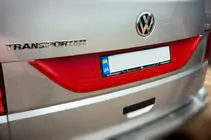 Volkswagen T6 2015–2024 Plastična obloga pokrova prtljažnika fotografija 2