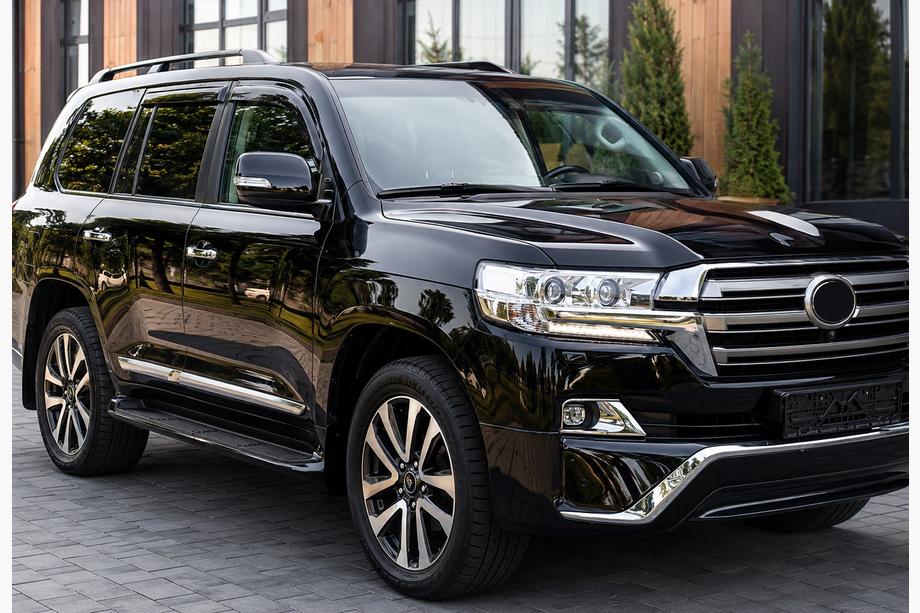 Toyota Land Cruiser 200 2007–2021 Komplet body kita 2016-2021 (Executive 2016) Bela barva Fotografija 9