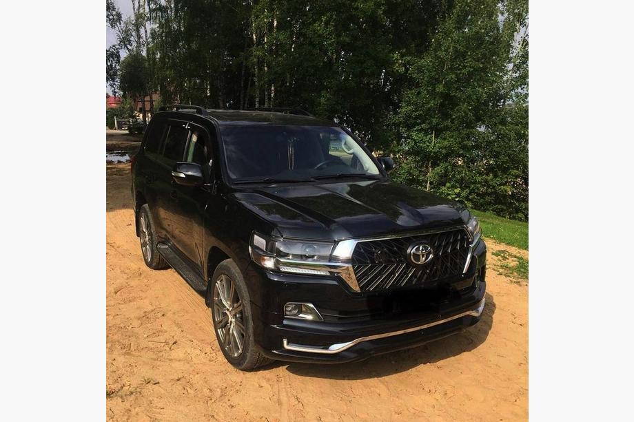 Toyota Land Cruiser 200 2007–2021 Maska hladilnika 2016-2021 (TRD) Fotografija 7