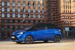 Pregled hibridne različice kombilimuzine Toyota Yaris Hybrid fotografija 7