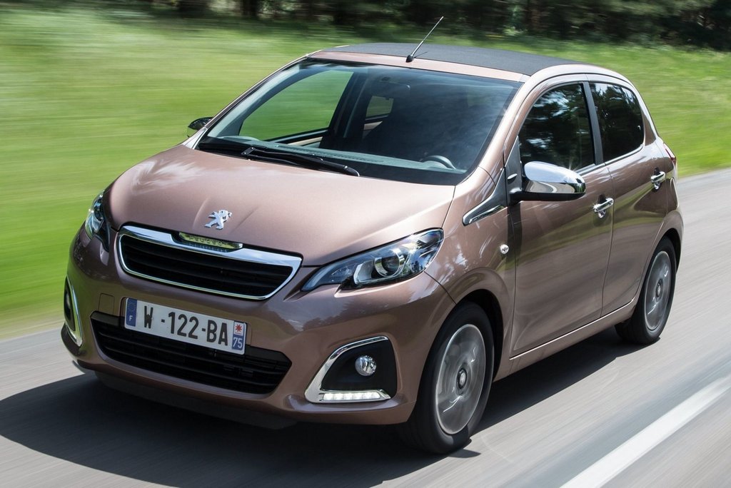 Kompaktni mestni kombilimuzina Peugeot 108