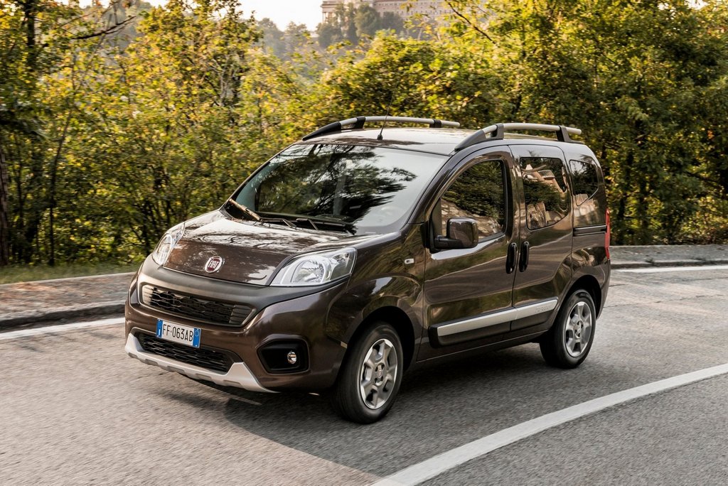 Pregled kompaktnega enoprostorca Fiat Qubo