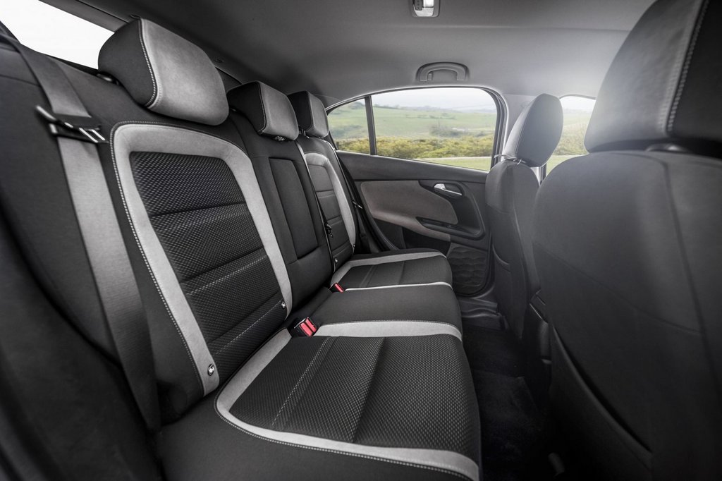 Pregled kombilimuzine Fiat Tipo Hatchback