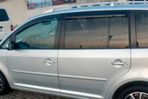 Volkswagen Touran 2010–2015 Deflektorji oken (4 kosi, HIC) fotografija 8