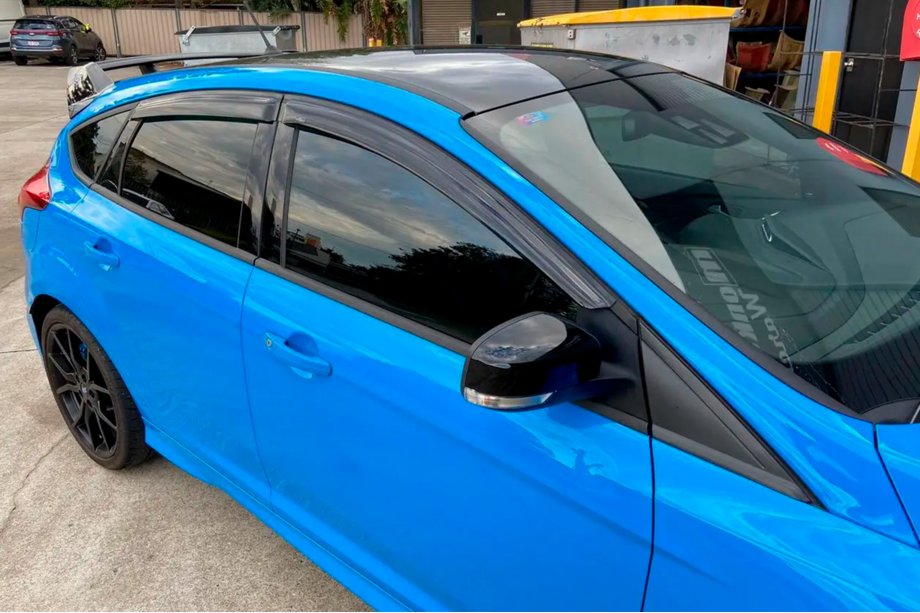 Ford Focus III 2011–2017 Deflektorji oken (4 kosi, HIC) Image