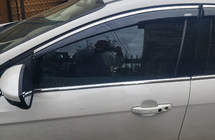 Ford Focus III 2011–2017 Deflektorji oken s kromirano letvijo Niken (SD/HB, 4 kos) fotografija 4