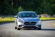 Pregled hibridne limuzine Honda Insight fotografija 9