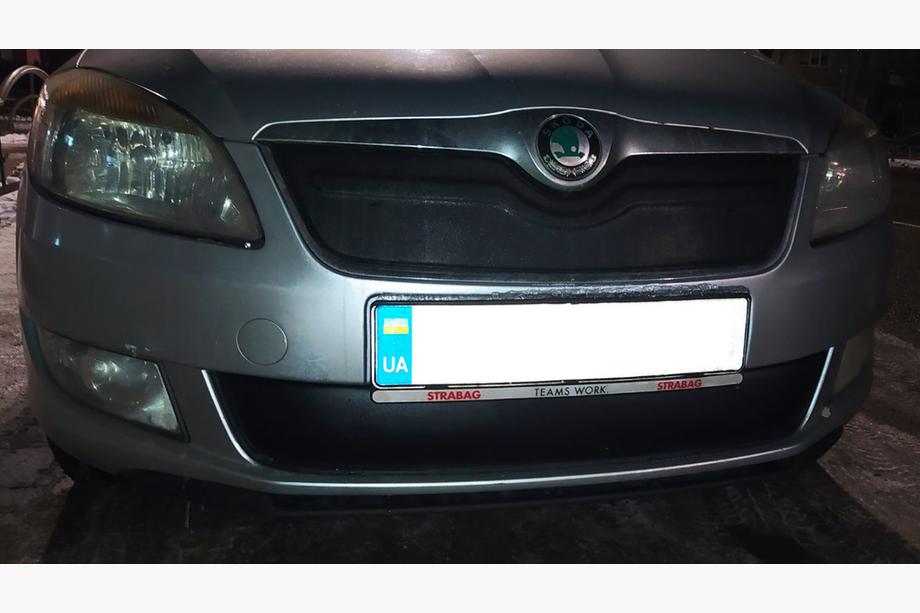Skoda Fabia 2007–2014 Zimska zaščita za masko hladilnika (2011-2014, zgornja) Fotografija 2