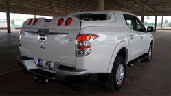 Mitsubishi L200 2015–2024 Strešni kovček (Grandbox) fotografija 2