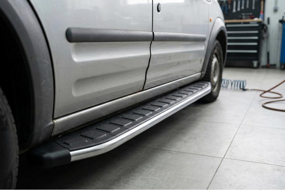 Ford Connect 2002–2006 Stranske stopnice Fullmond (2 kos, aluminij) Image