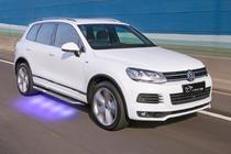 Volkswagen Touareg 2010–2018 Stranske stopnice v stilu originala V3 (2 kosa, aluminij) fotografija 9