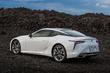 Pregled športnega kupeja Lexus LC 500 fotografija 7
