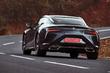 Pregled športnega kupeja Lexus LC 500 fotografija 1
