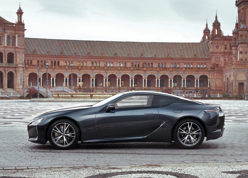 Pregled športnega kupeja Lexus LC 500