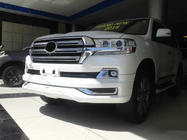 Toyota Land Cruiser 200 2007–2021 Komplet bodykita 2016↗ (Modelista V2) Črna barva fotografija 3